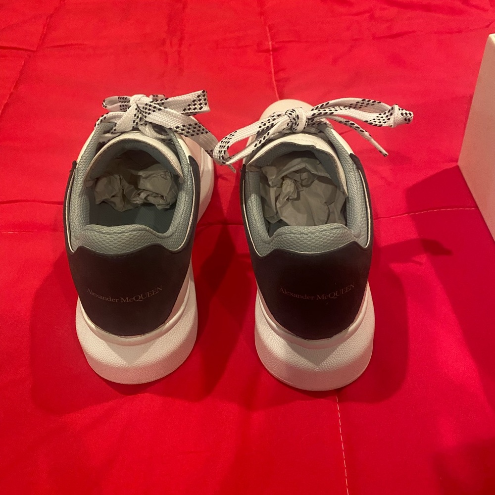 Alexander McQueen White Oversized Sneakers - Picture 5 of 9